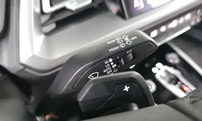 Audi Q4 e-tron 2025, 7275 км, за 30129.97 USD - фото 27