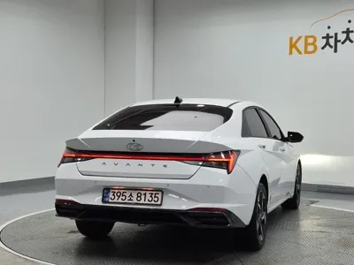 Hyundai Avante 2021, 102638 км, за 8796.11 USD