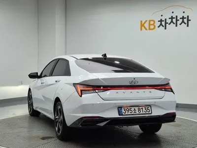 Hyundai Avante 2021, 102638 км, за 8796.11 USD