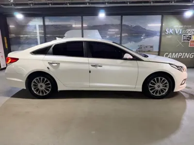 Hyundai Sonata 2015, 84738 км, за 5860.52 USD