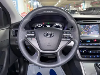 Hyundai Sonata 2015, 84738 км, за 5860.52 USD - фото 8