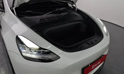 Tesla Model Y 2022, 51647 км, за 31528.3 USD - фото 6