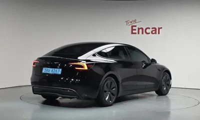 Tesla Model 3 2025, 26750 км, за 30523.83 USD