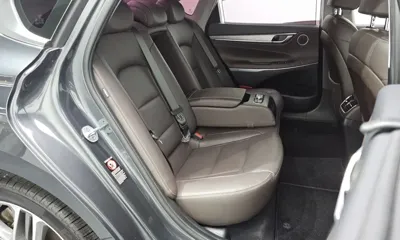 Hyundai Grandeur 2018, 125049 км, за 6498.62 USD - фото 11