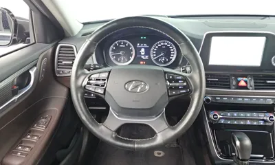 Hyundai Grandeur 2018, 125049 км, за 6498.62 USD - фото 12