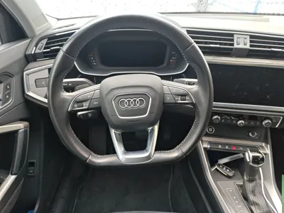 Audi Q3 2021, 61700 км, за 19182 USD - фото 9
