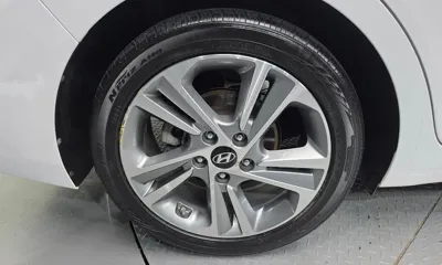 Hyundai Avante 2018, 100910 км, за 6710.1 USD