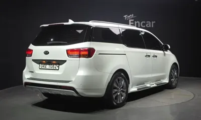 Kia Canival 2018, 121768 км, за 8402.26 USD