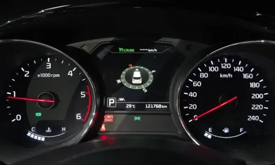 Kia Canival 2018, 121768 км, за 8402.26 USD - фото 8
