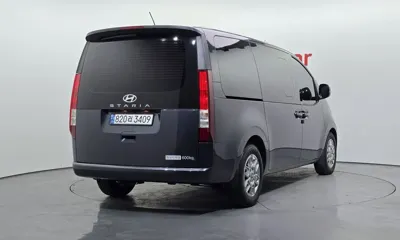 Hyundai Staria 2025, 43997 км, за 16856.17 USD