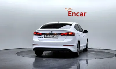 Hyundai Avante 2018, 63857 км, за 8001.57 USD