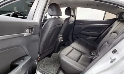 Hyundai Avante 2018, 63857 км, за 8001.57 USD - фото 12