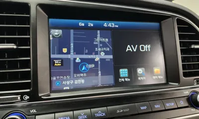 Hyundai Avante 2018, 63857 км, за 8001.57 USD - фото 16