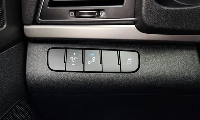 Hyundai Avante 2018, 63857 км, за 8001.57 USD - фото 30