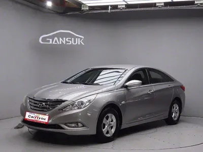 Hyundai Sonata 2011, 193014 км, за 1641.07 USD