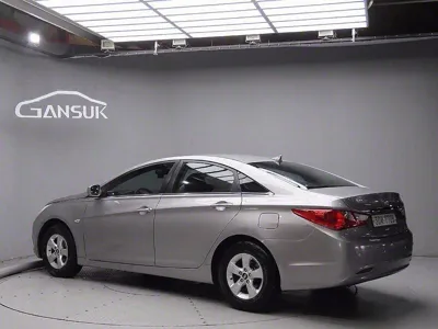 Hyundai Sonata 2011, 193014 км, за 1641.07 USD