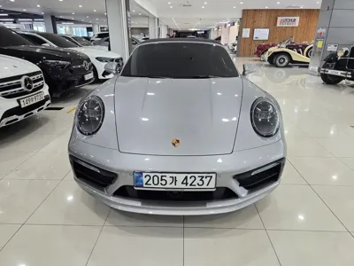 Porsche 911 2024, 4862 км, за 128003.15 USD