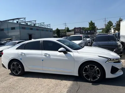 Kia K5 2021, 58169 км, за 12143.89 USD