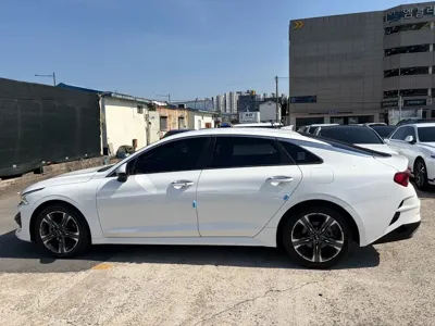 Kia K5 2021, 58169 км, за 12143.89 USD