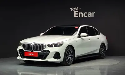 BMW 5-Series · 2024 год