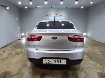 Kia Pride 2012, 99907 км, за 2710.21 USD