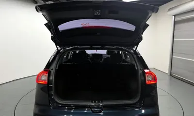 Kia Niro 2018, 112964 км, за 7735.81 USD - фото 20