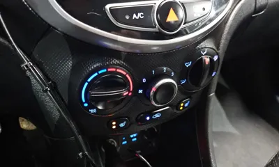 Hyundai Accent 2017, 56119 км, за 4757.18 USD - фото 16