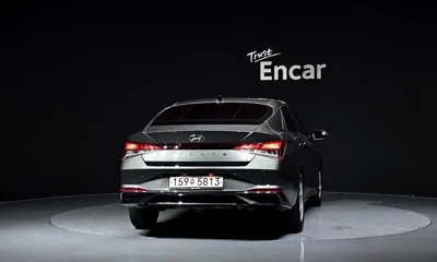 Hyundai Avante 2021, 45999 км, за 10553.75 USD