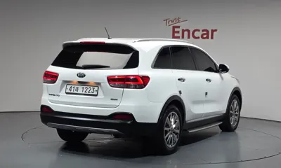 Kia Sorento 2017, 56998 км, за 9783.19 USD