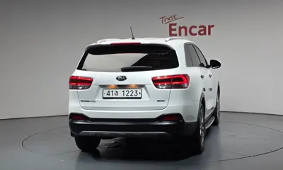 Kia Sorento 2017, 56998 км, за 9783.19 USD