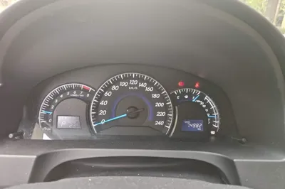Toyota Camry 2016, 75000 км, за 12667 USD - фото 10