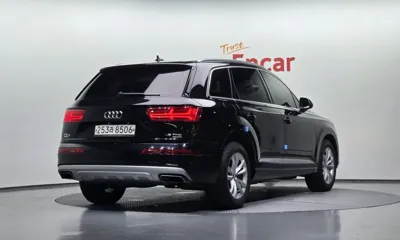 Audi Q7 2019, 136387 км, за 15287.55 USD
