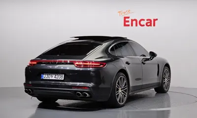 Porsche Panamera 2018, 198120 км, за 42021.8 USD