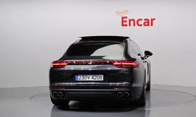 Porsche Panamera 2018, 198120 км, за 42021.8 USD
