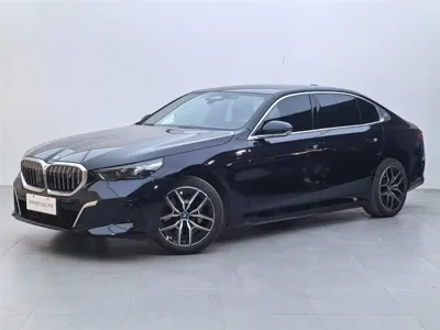 BMW i5 · 2025 год
