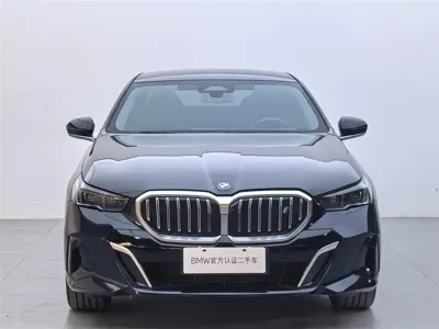BMW i5 2025, 28100 км, за 33569.31 USD