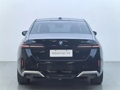 BMW i5 2025, 28100 км, за 33569.31 USD
