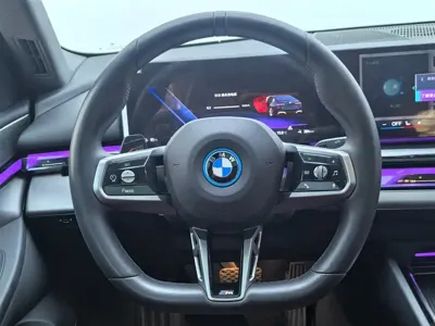 BMW i5 2025, 28100 км, за 33569.31 USD - фото 14