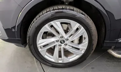 Audi Q7 2021, 47505 км, за 35629.32 USD