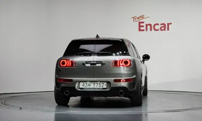 MINI Clubman 2018, 68256 км, за 8923.86 USD