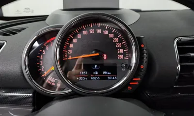 MINI Clubman 2018, 68256 км, за 8923.86 USD - фото 8