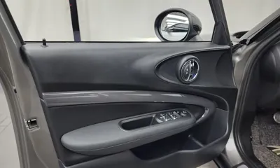 MINI Clubman 2018, 68256 км, за 8923.86 USD - фото 24