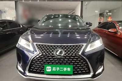 Lexus RX 2020, 141000 км, за 28762 USD
