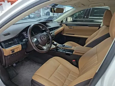 Lexus ES 2016, 82000 км, за 13139.83 USD