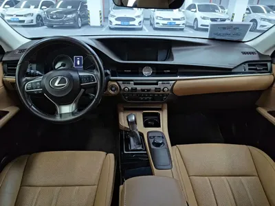 Lexus ES 2016, 82000 км, за 13139.83 USD