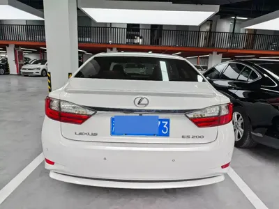 Lexus ES 2016, 82000 км, за 13139.83 USD - фото 9
