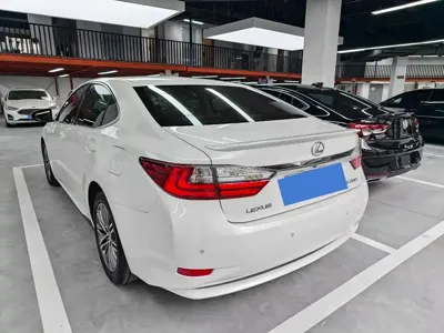 Lexus ES 2016, 82000 км, за 13139.83 USD - фото 10