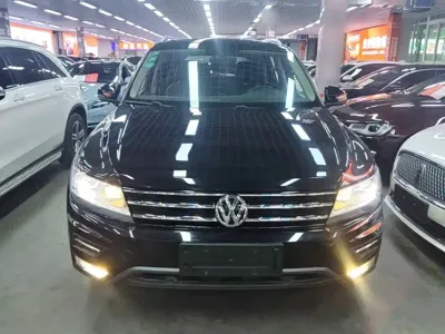 Volkswagen Tiguan L 2019, 107100 км, за 11096.45 USD