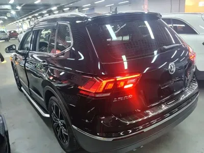 Volkswagen Tiguan L 2019, 107100 км, за 11096.45 USD
