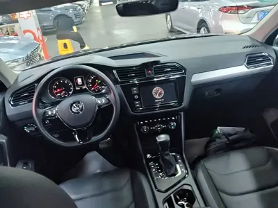 Volkswagen Tiguan L 2019, 107100 км, за 11096.45 USD - фото 10